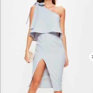 Blue/grey one-shoulder bow midi dress w. leg slit